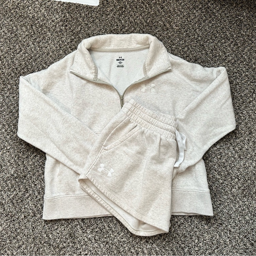 Under Armour Cream 1/2 Zip Set